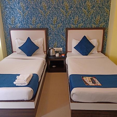 Hotel Janki International 3 Km From Kashi Vishwanath Temple Free Pickup From Railway Station バラナシ エクステリア 写真