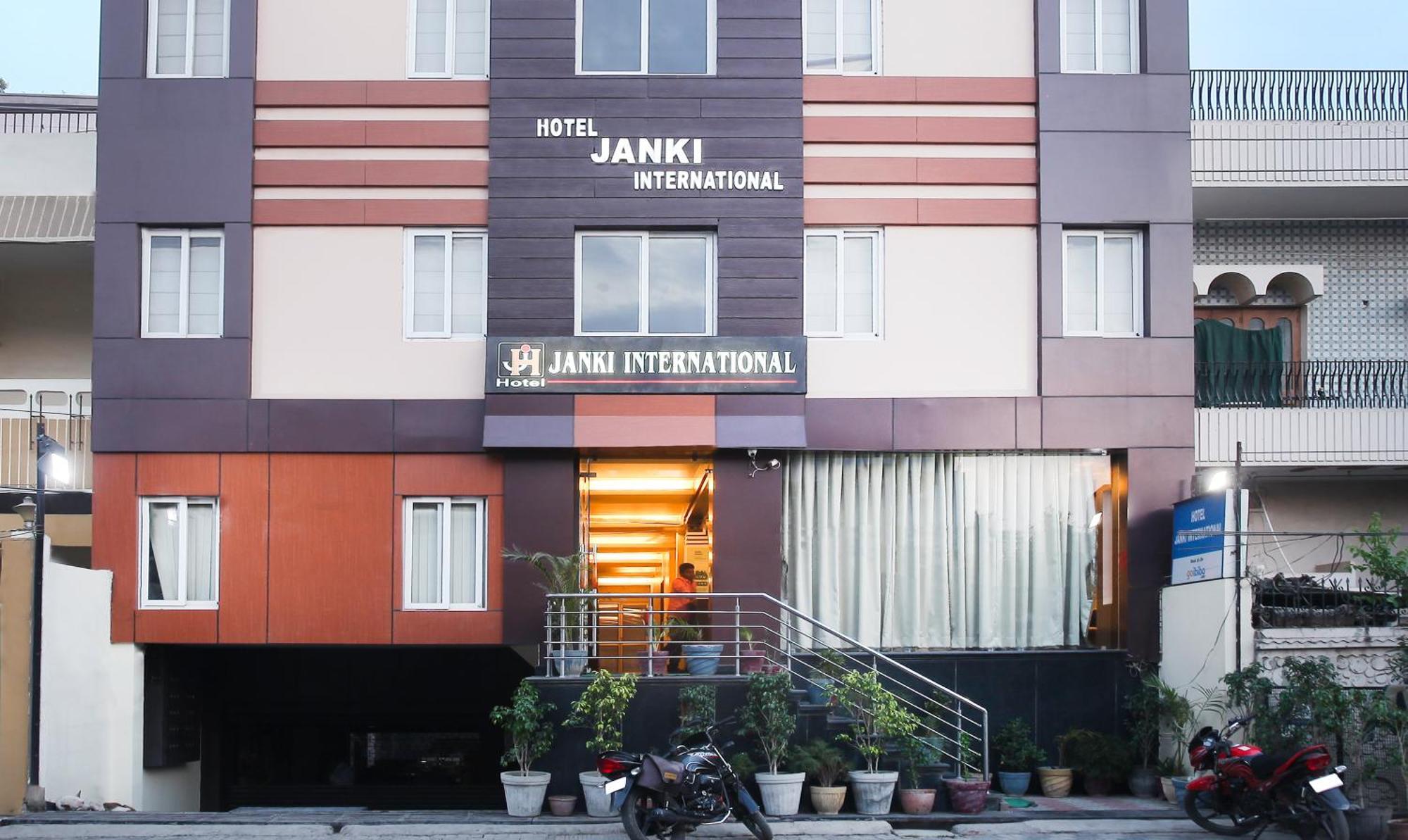 Hotel Janki International 3 Km From Kashi Vishwanath Temple Free Pickup From Railway Station バラナシ エクステリア 写真