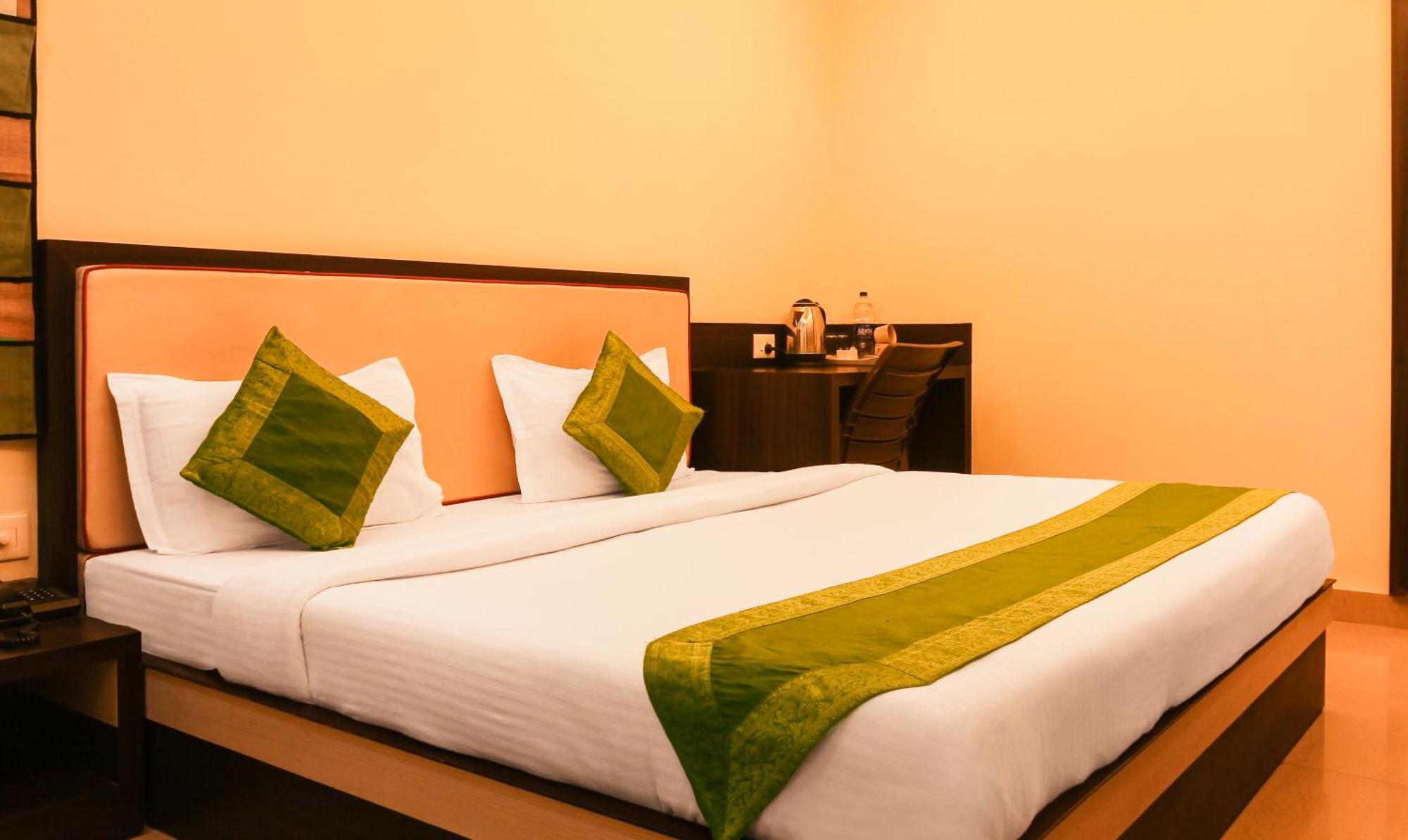 Hotel Janki International 3 Km From Kashi Vishwanath Temple Free Pickup From Railway Station バラナシ エクステリア 写真