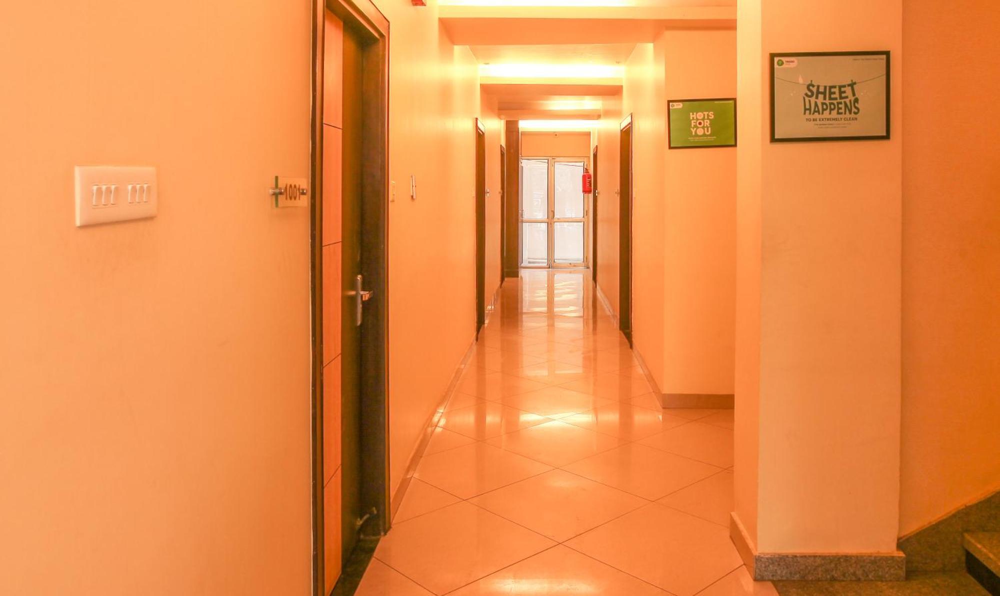 Hotel Janki International 3 Km From Kashi Vishwanath Temple Free Pickup From Railway Station バラナシ エクステリア 写真
