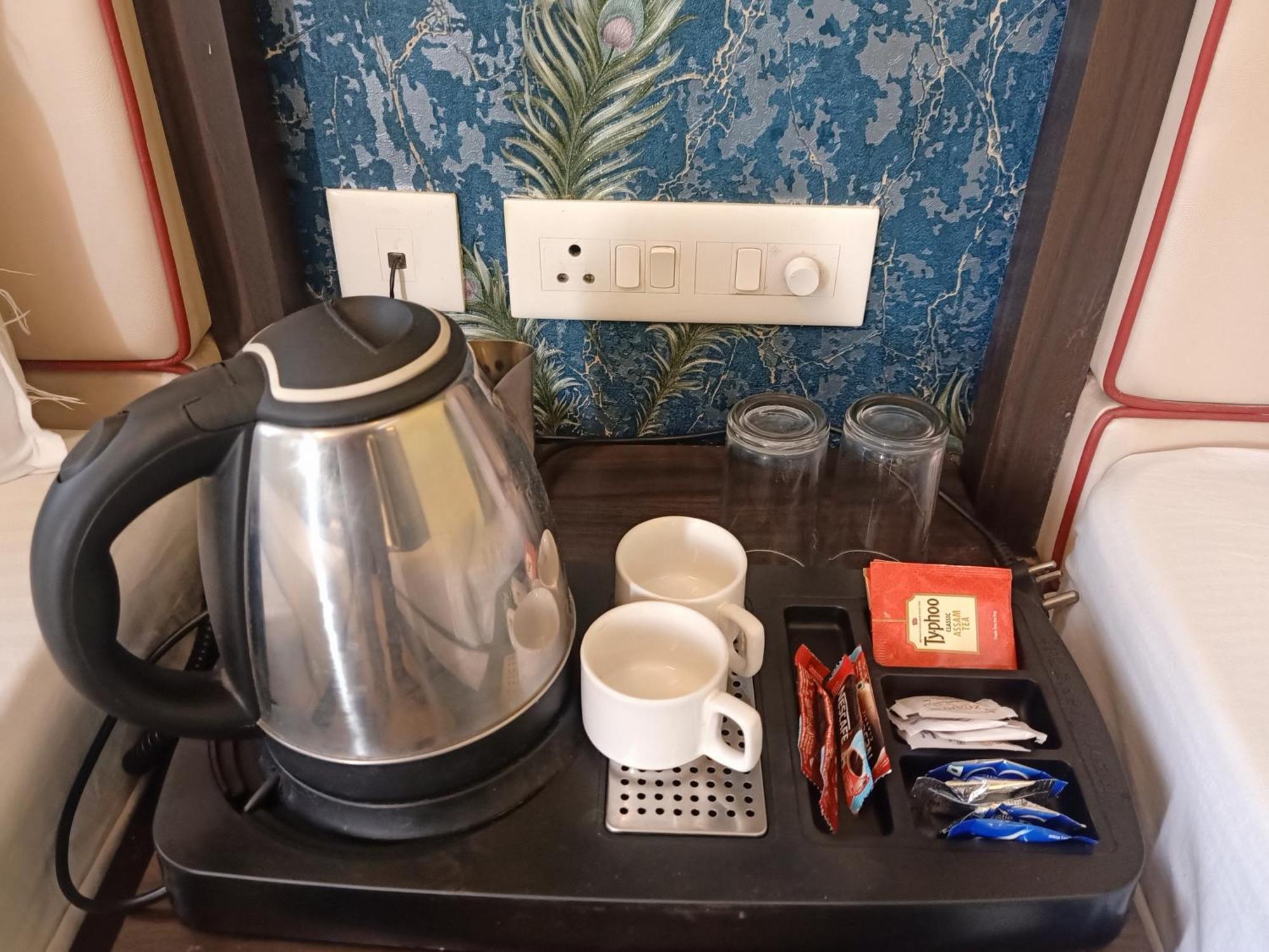 Hotel Janki International 3 Km From Kashi Vishwanath Temple Free Pickup From Railway Station バラナシ エクステリア 写真